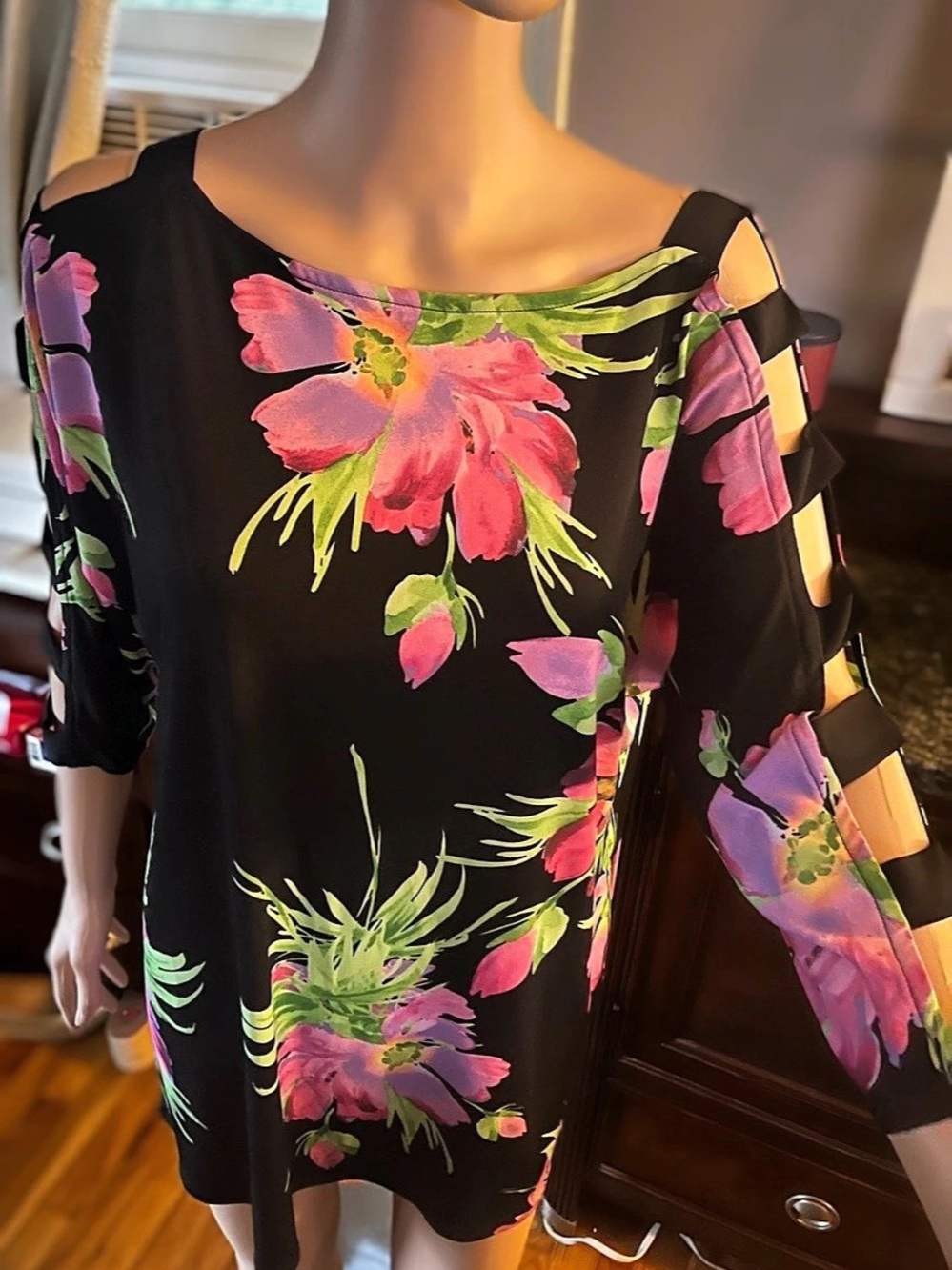 Brand New Eva Varro Lattice Sleeves Tunic 482 Jill Floral Black & Pink Large